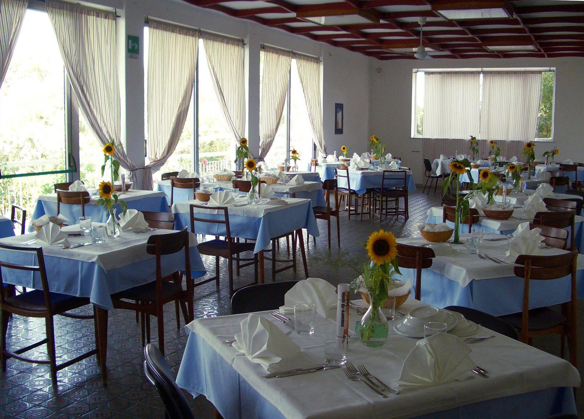 Hotel Riviera Spineta 3*